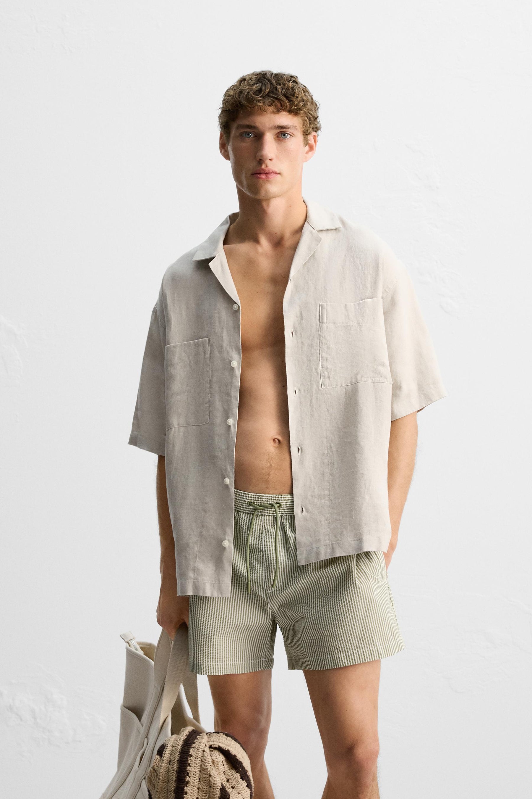SEERSUCKER MID-LENGTH SWIMMING TRUNKS - Image 2