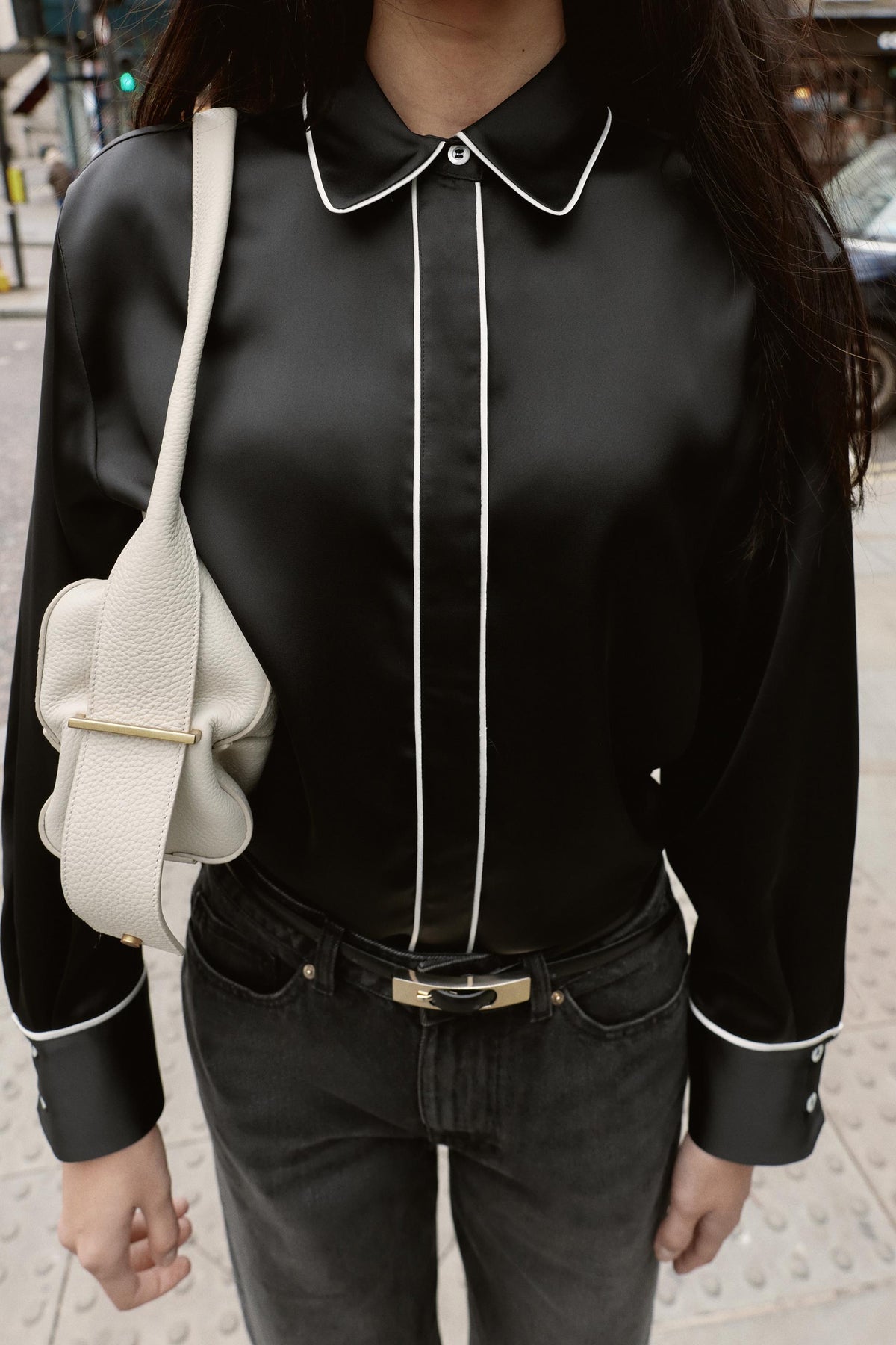 Übergroßes Satinhemd