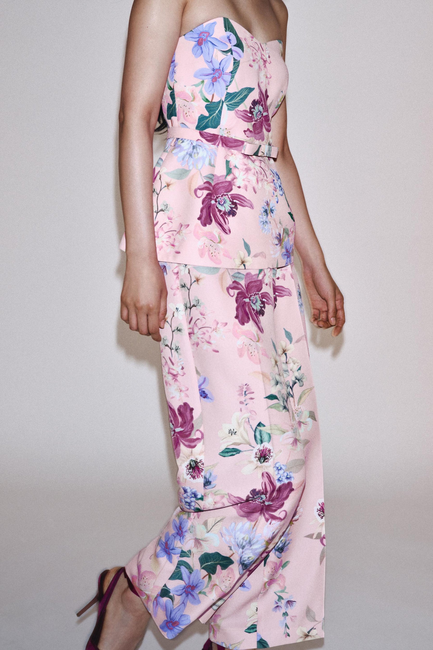 Hose mit Blumenmuster