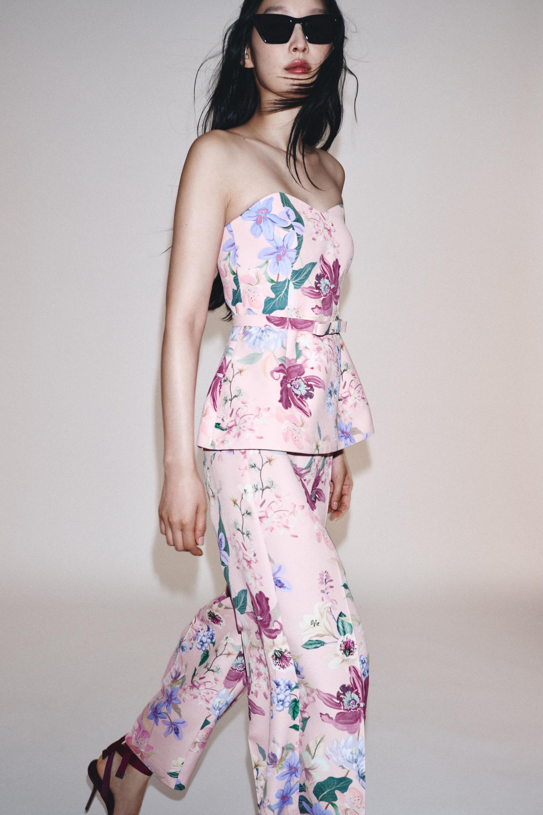 Hose mit Blumenmuster