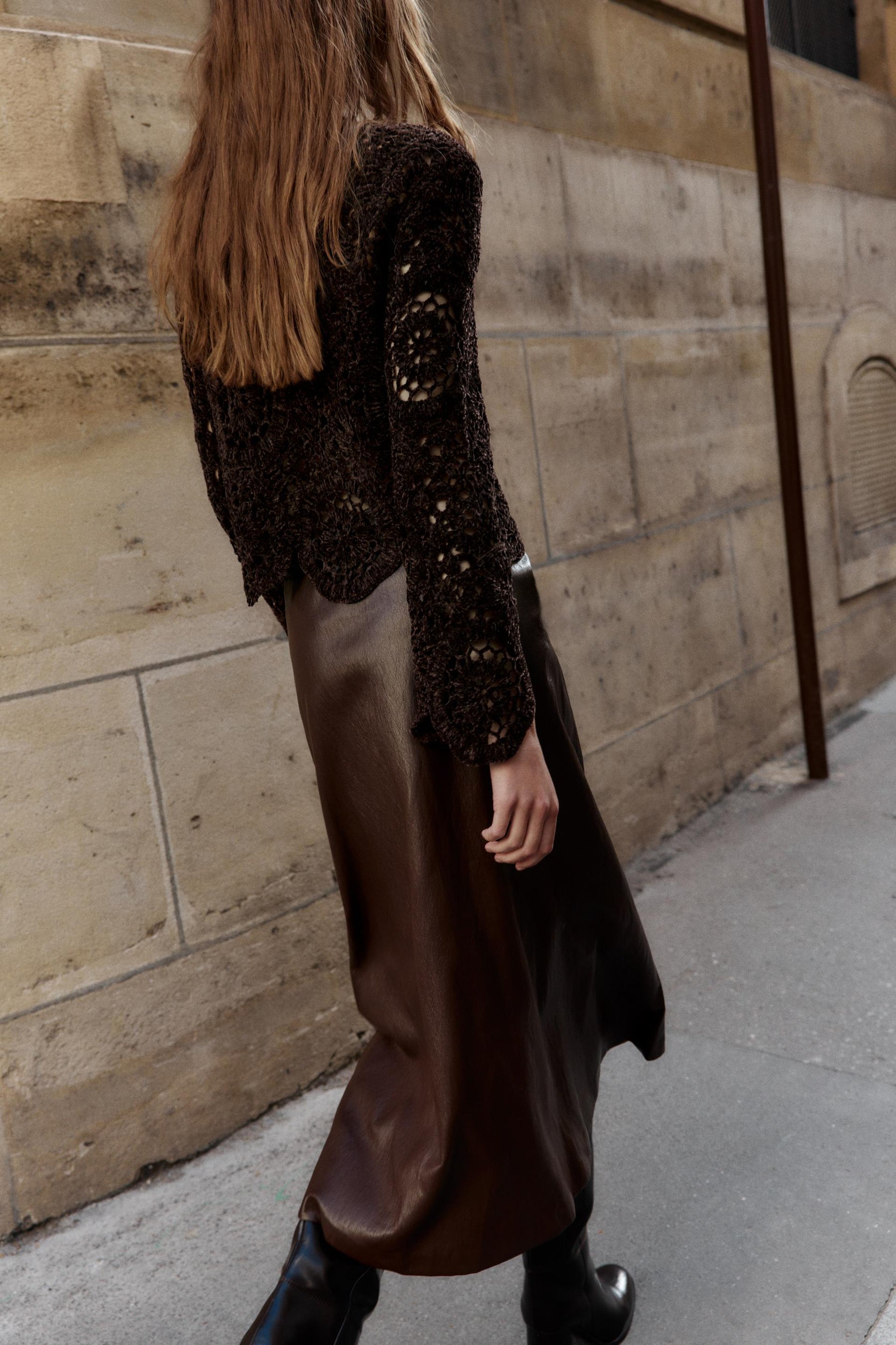 Gehäkelter langer Pullover