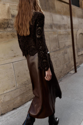 Gehäkelter langer Pullover