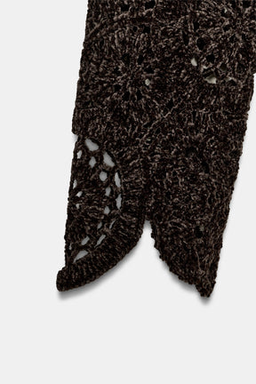 Gehäkelter langer Pullover