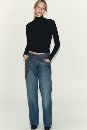 Strickpullover mit Knöpfen