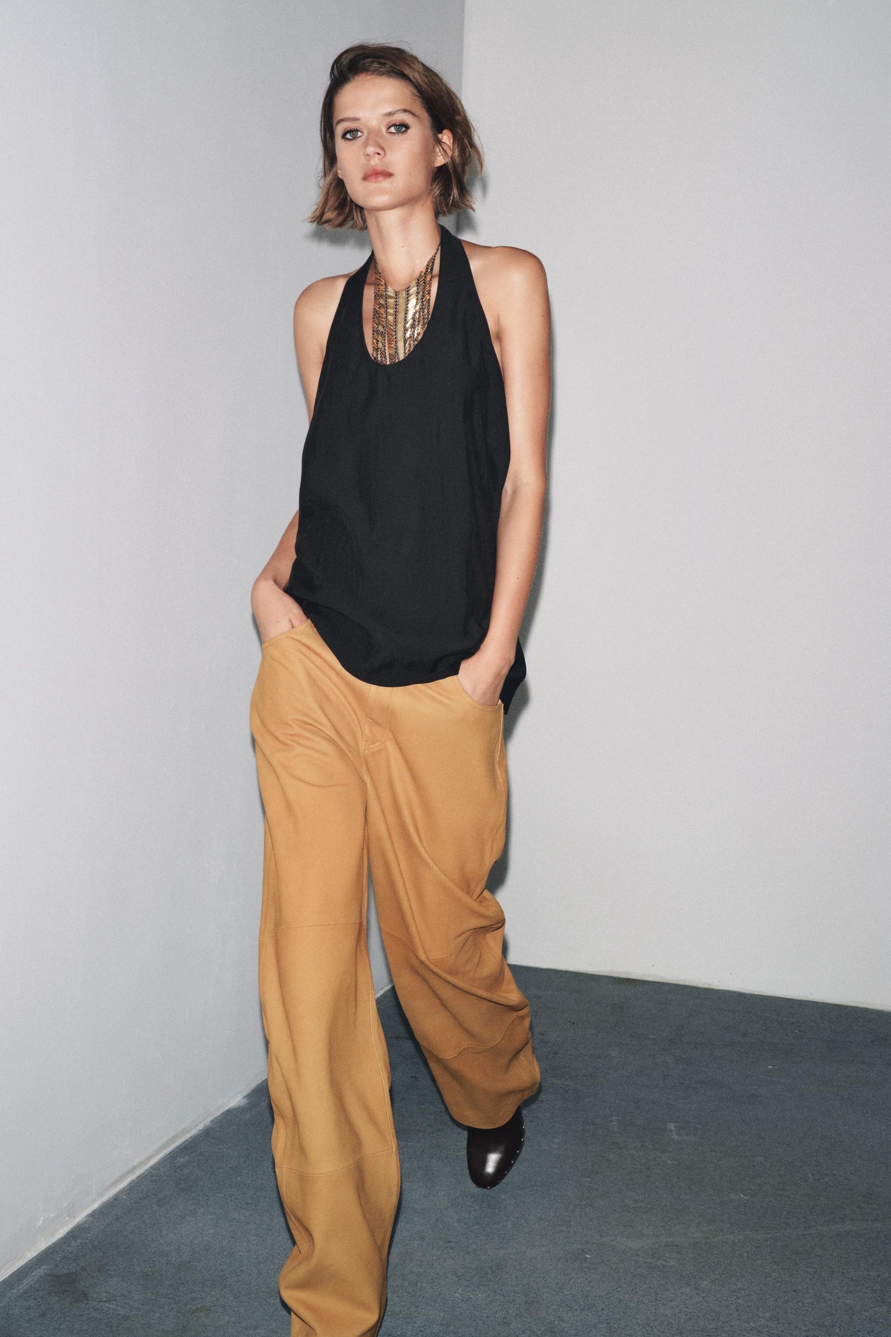 Fließendes Neckholder-Top