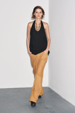 Fließendes Neckholder-Top