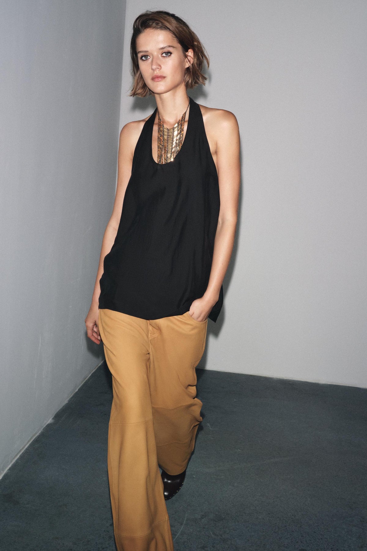 Fließendes Neckholder-Top