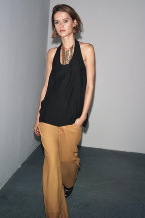 Fließendes Neckholder-Top