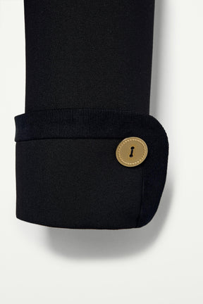 Kurze, geknöpfte Modejacke