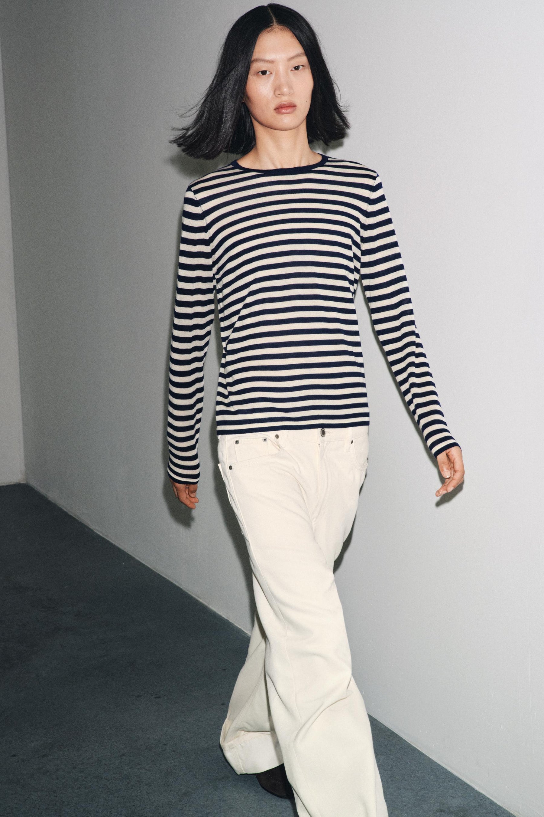 Gestreifter Strickpullover