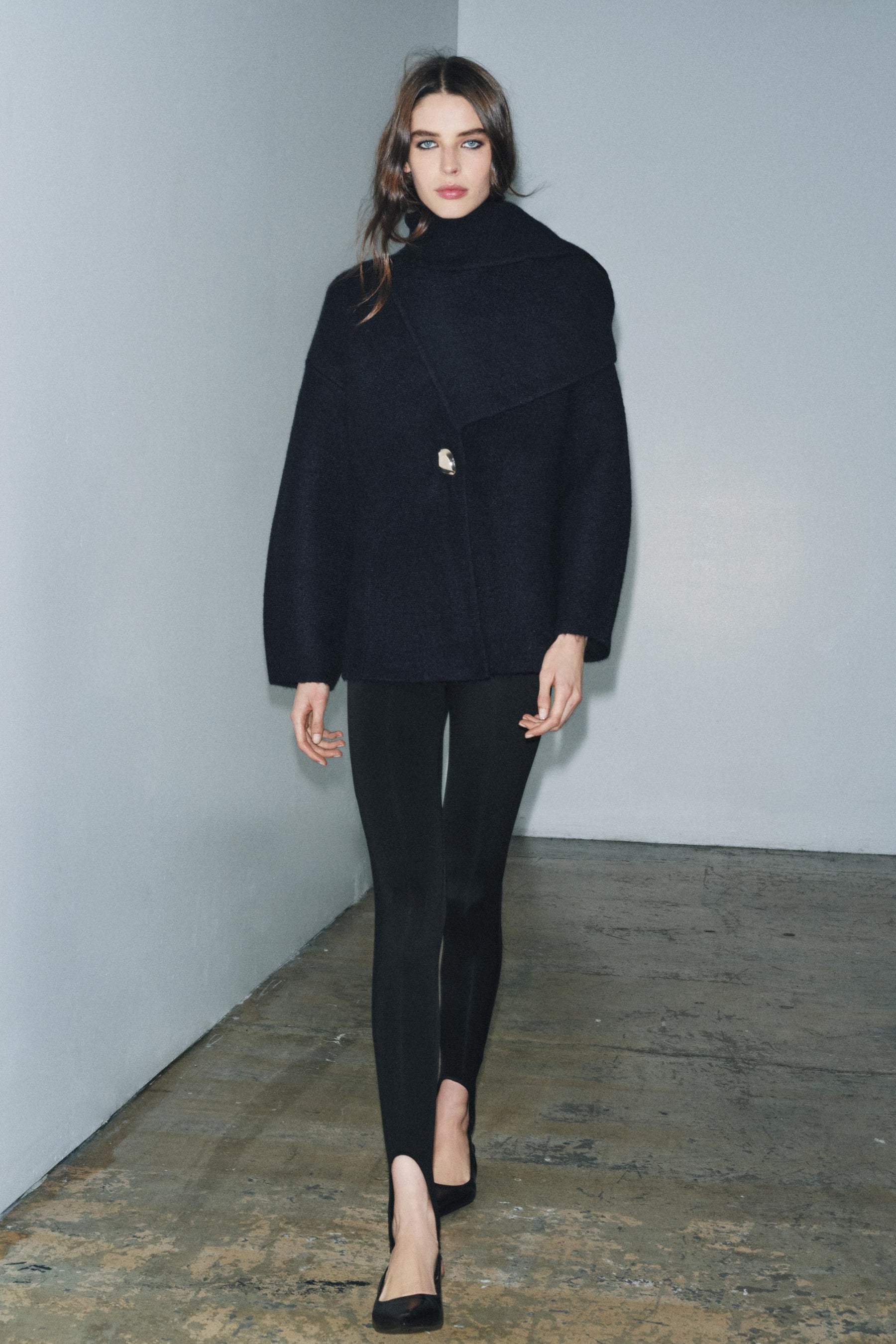 SHORT KNIT COAT WITH SCARF - Image 5