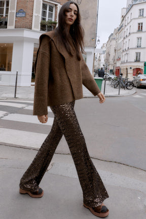 Strickjacke mit Schaldetails