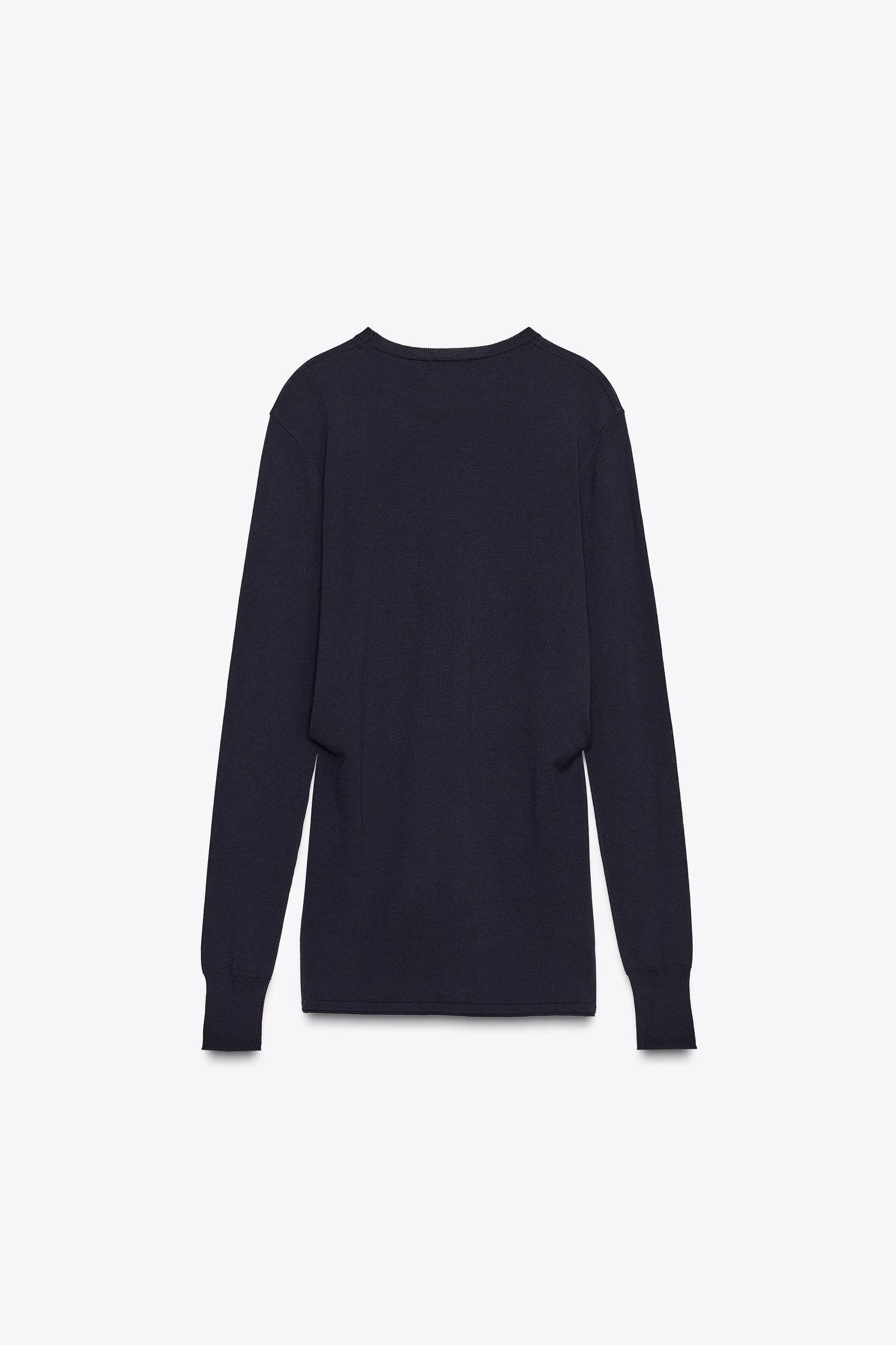 Strickpullover mit Knoten