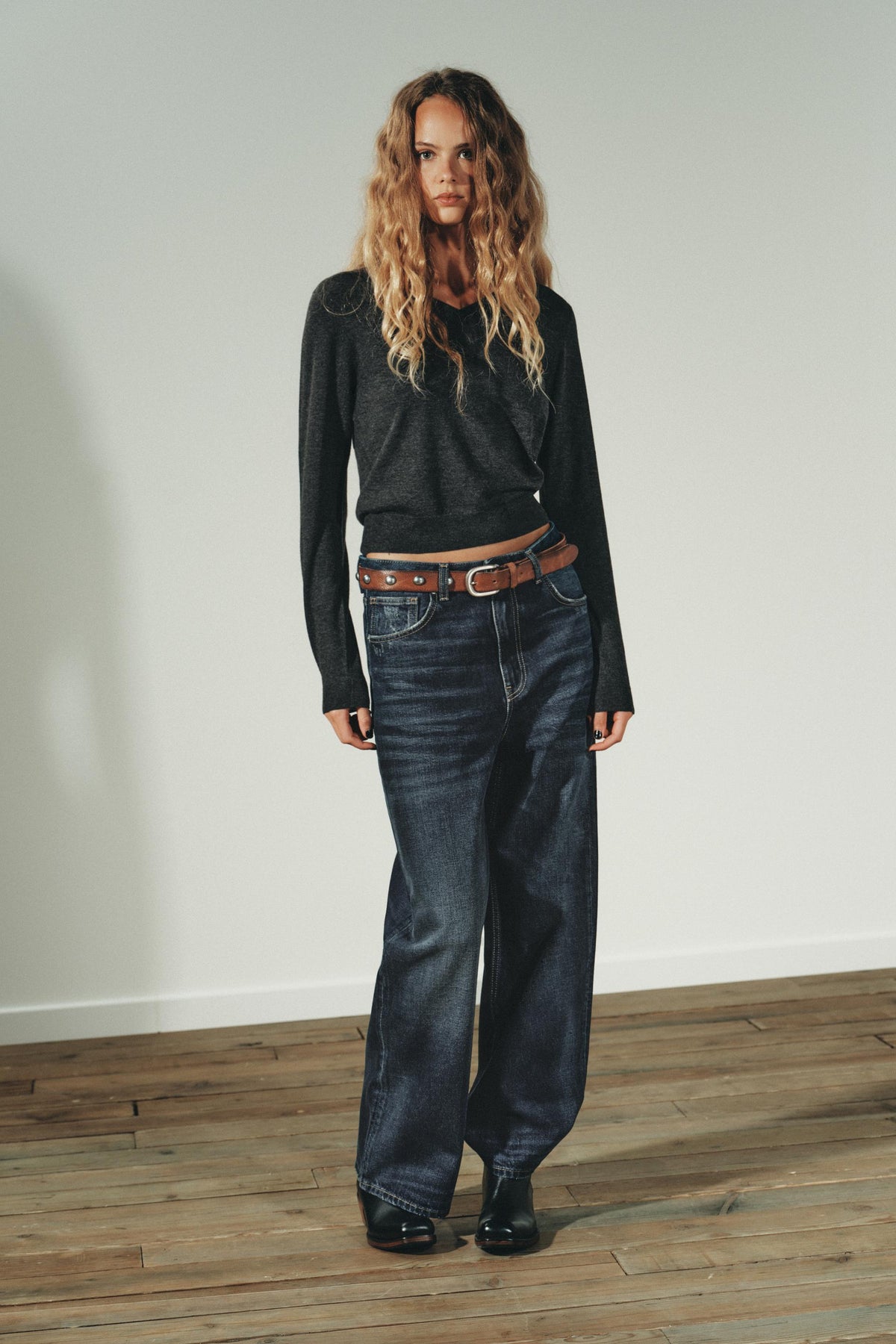 Wollpullover mit V-Ausschnitt