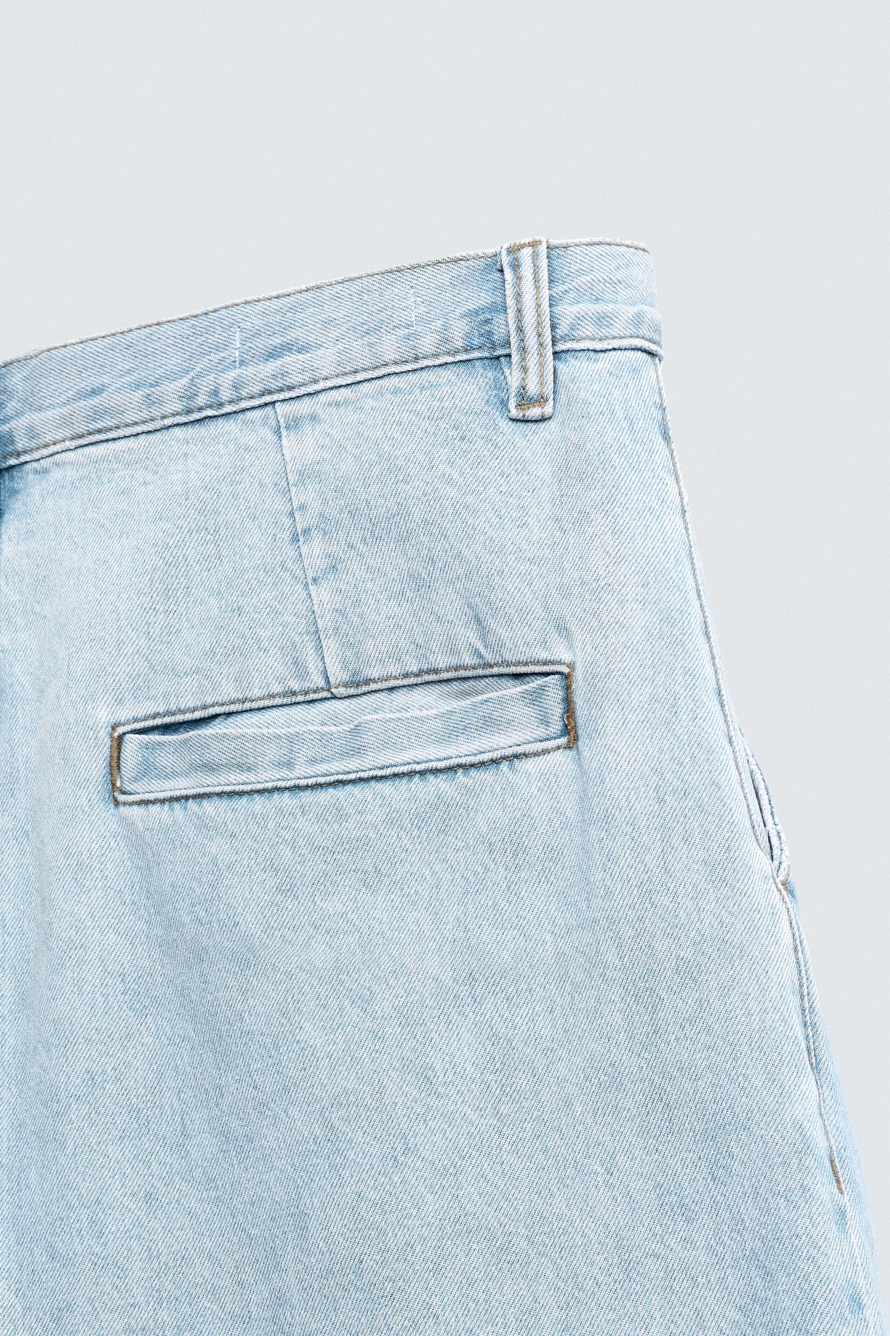 PLEATED RELAXED FIT DENIM BERMUDA SHORTS - Image 10