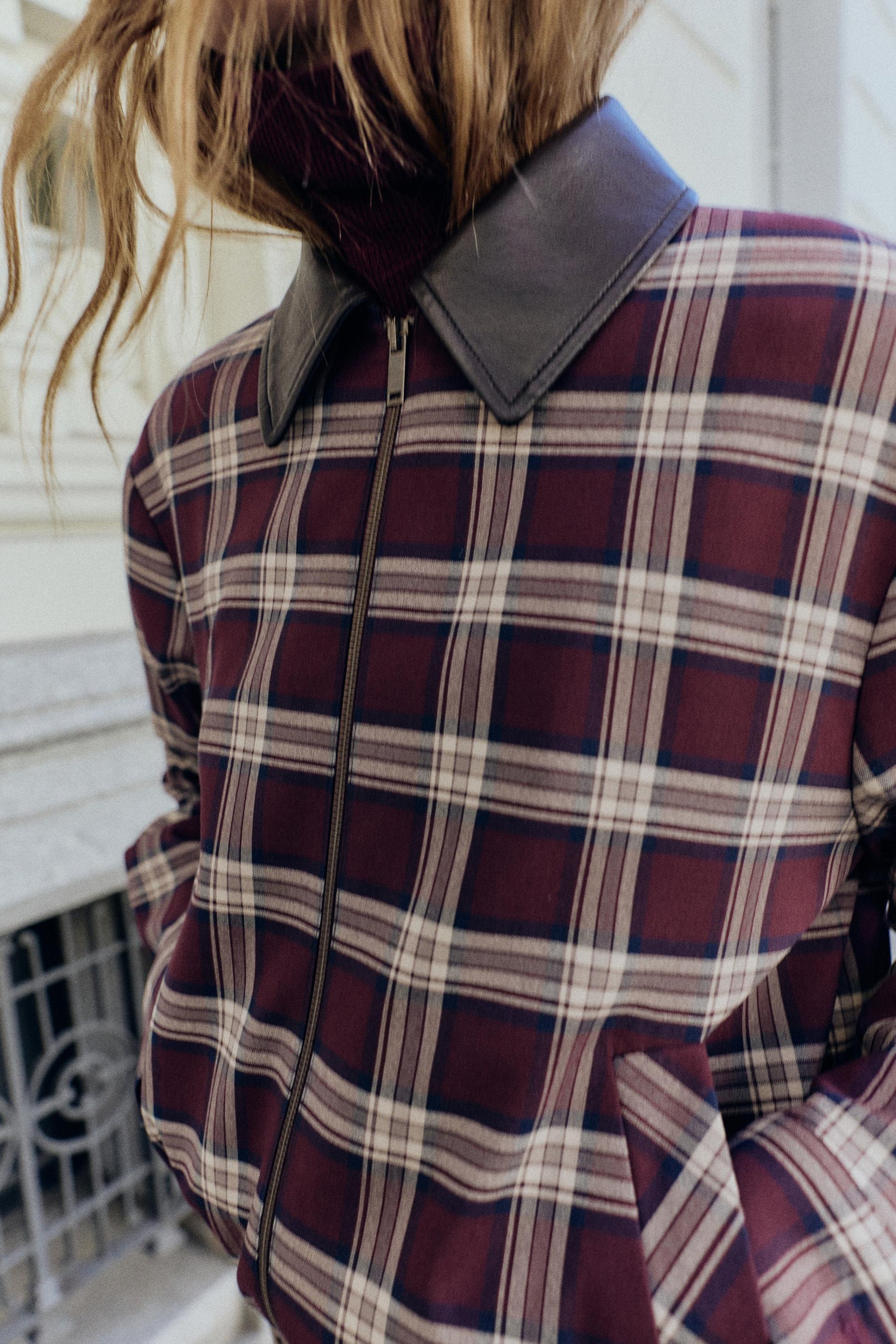 karierte Bomberjacke