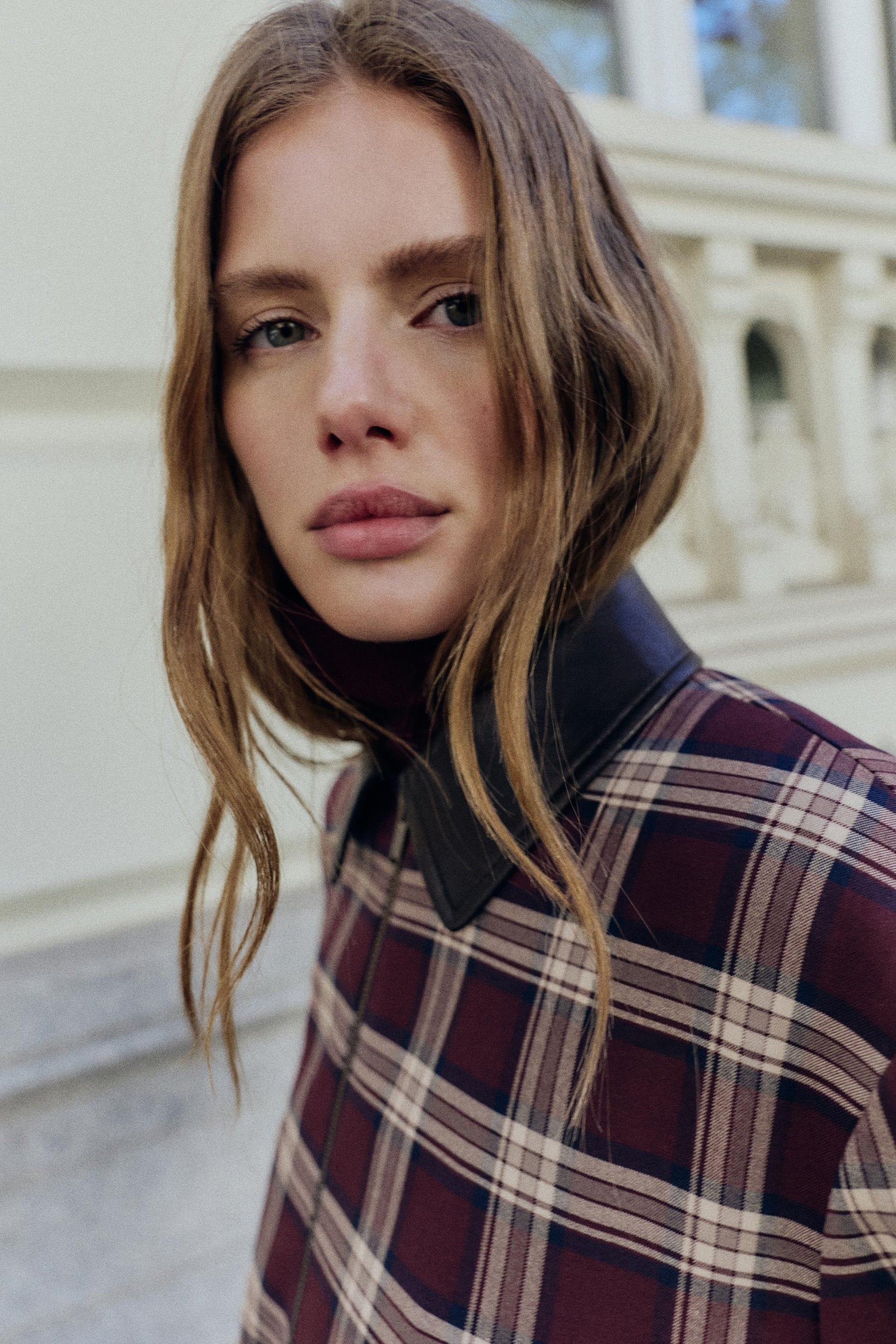 karierte Bomberjacke