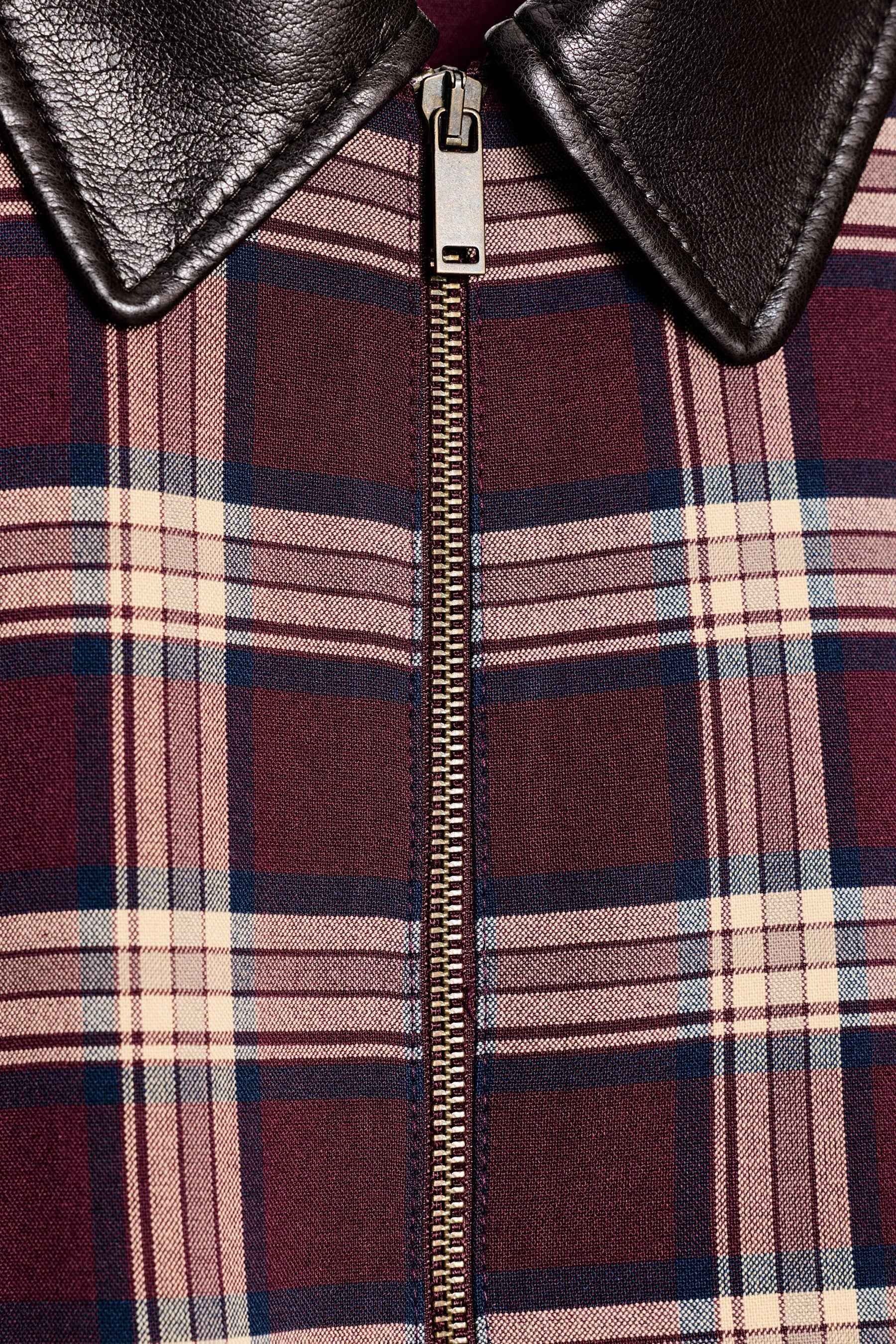 karierte Bomberjacke