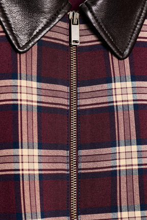 karierte Bomberjacke