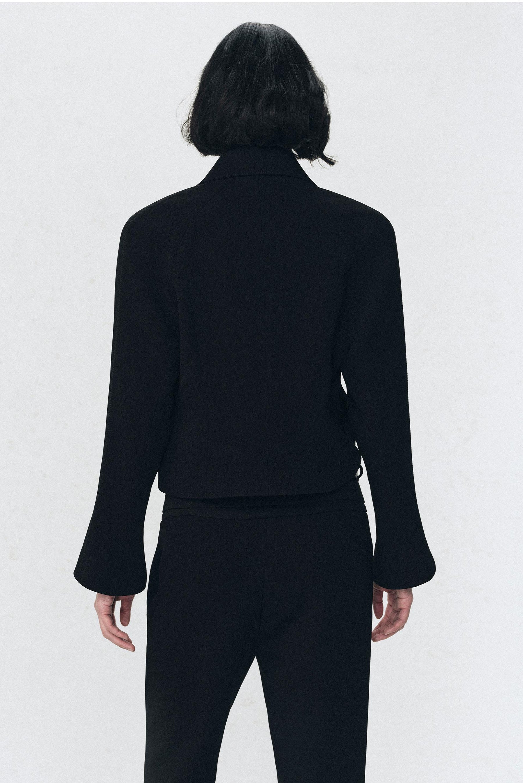 GEPOLSTERTE SCHULTERJACKE