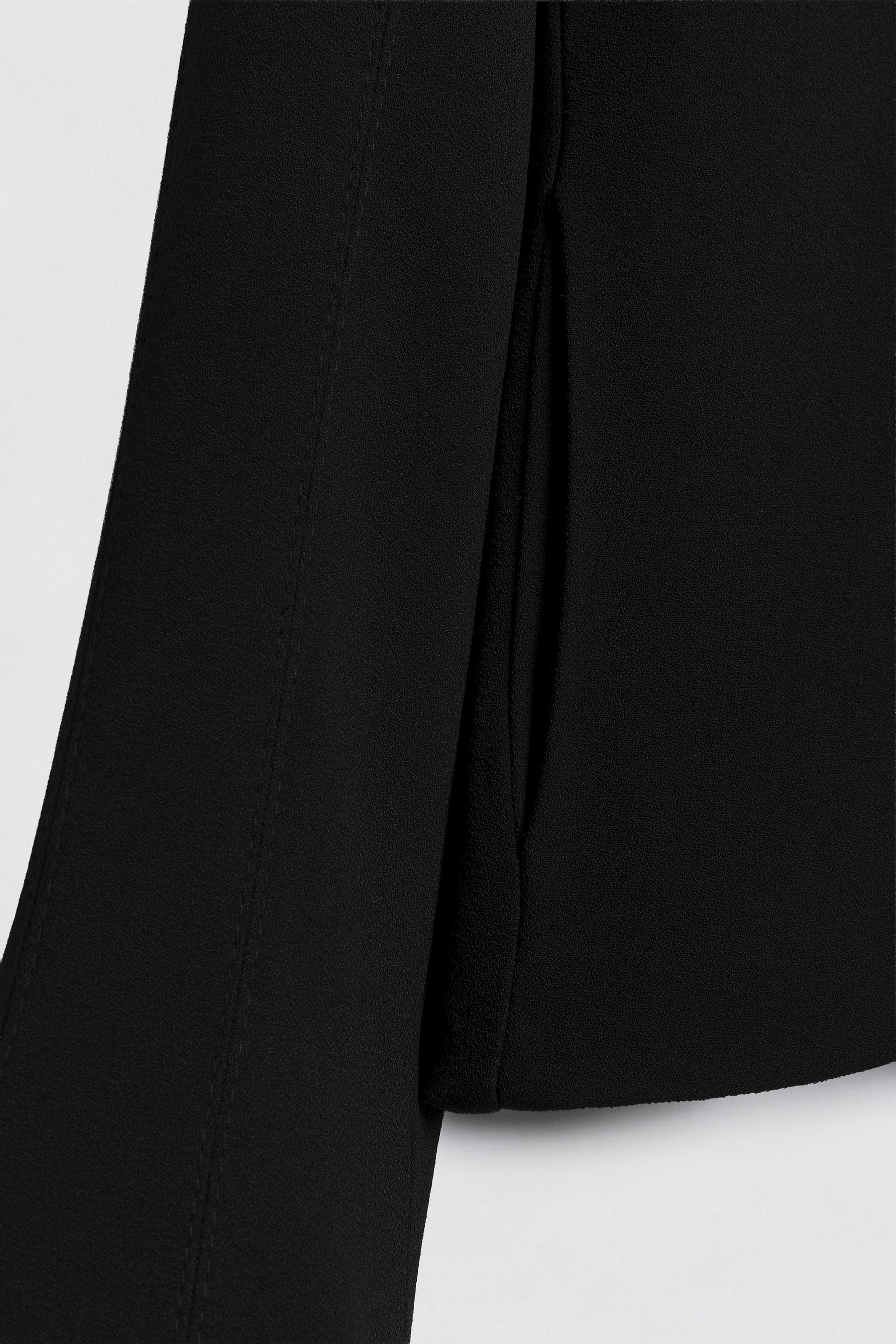 GEPOLSTERTE SCHULTERJACKE