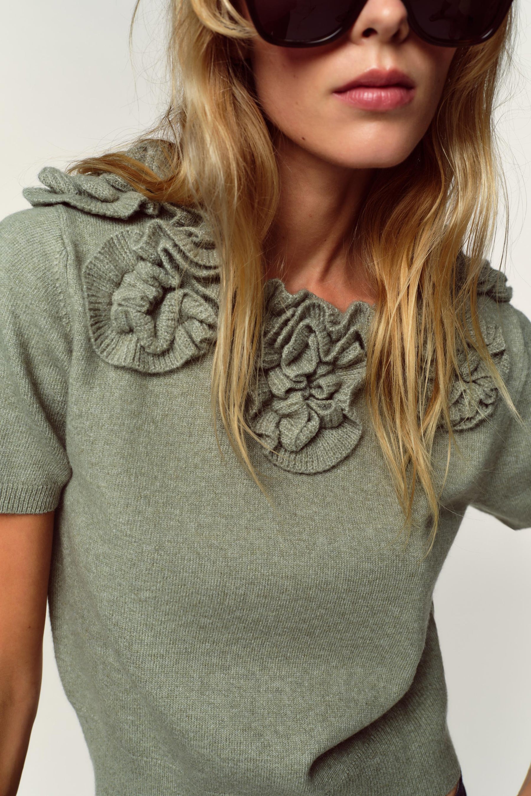 Kurzarm-Strickärmel mit Blumenmuster