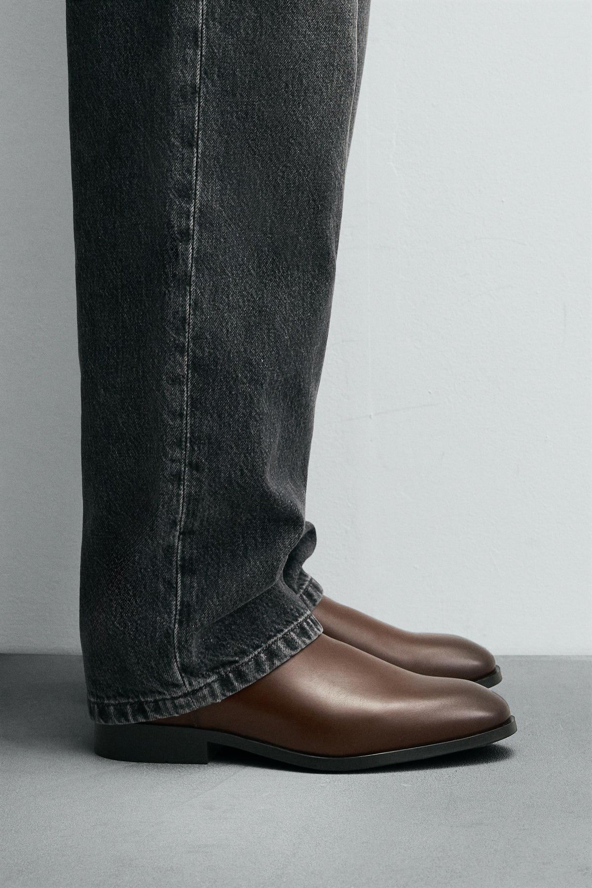 Spitz zulaufende Chelsea Boots