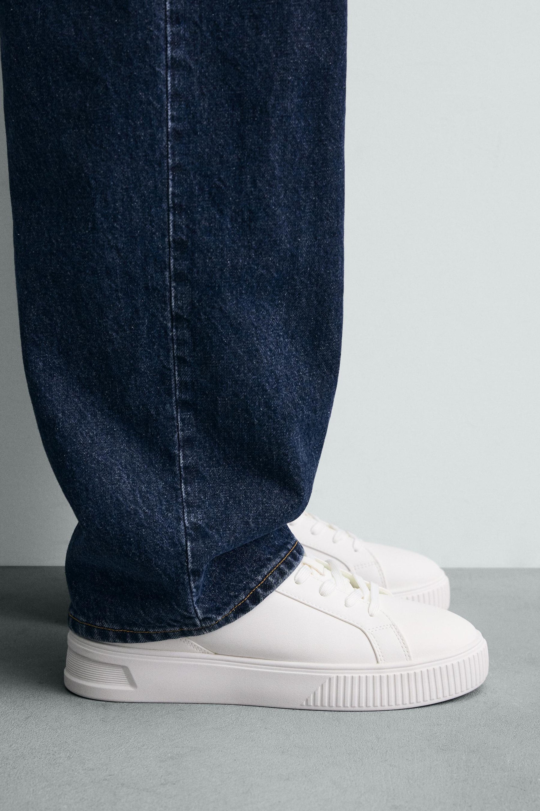 Sneaker mit klobiger Sohle