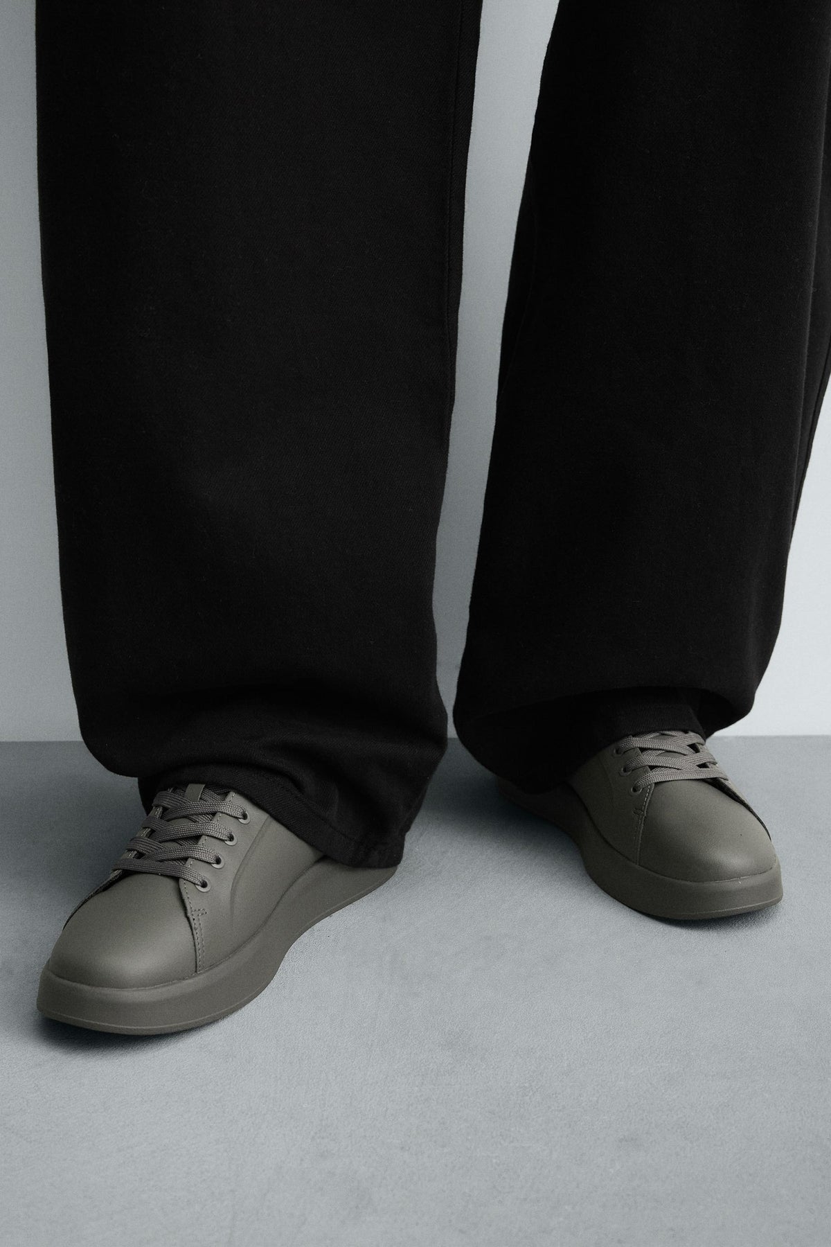 MONOCHROME CHUNKY TRAINERS - Image 2