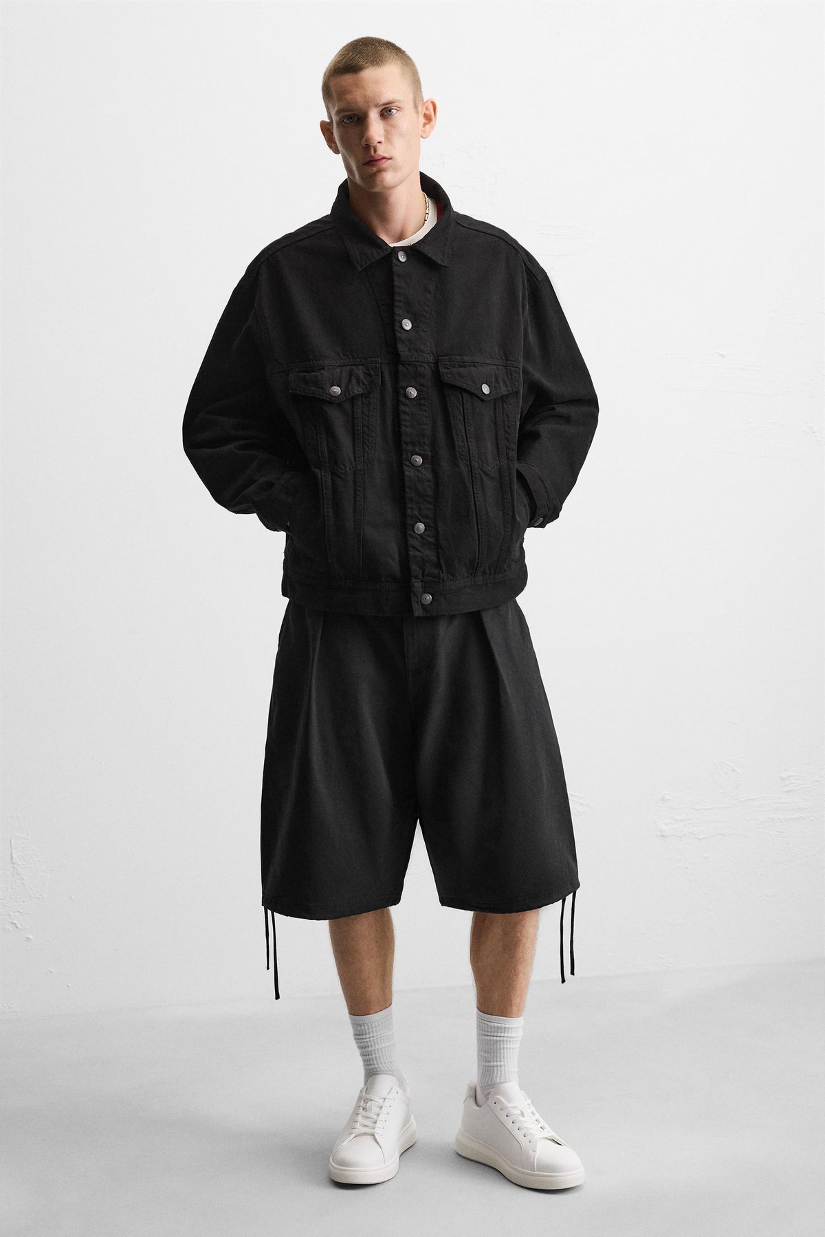 Klobige, einfarbige Sneaker