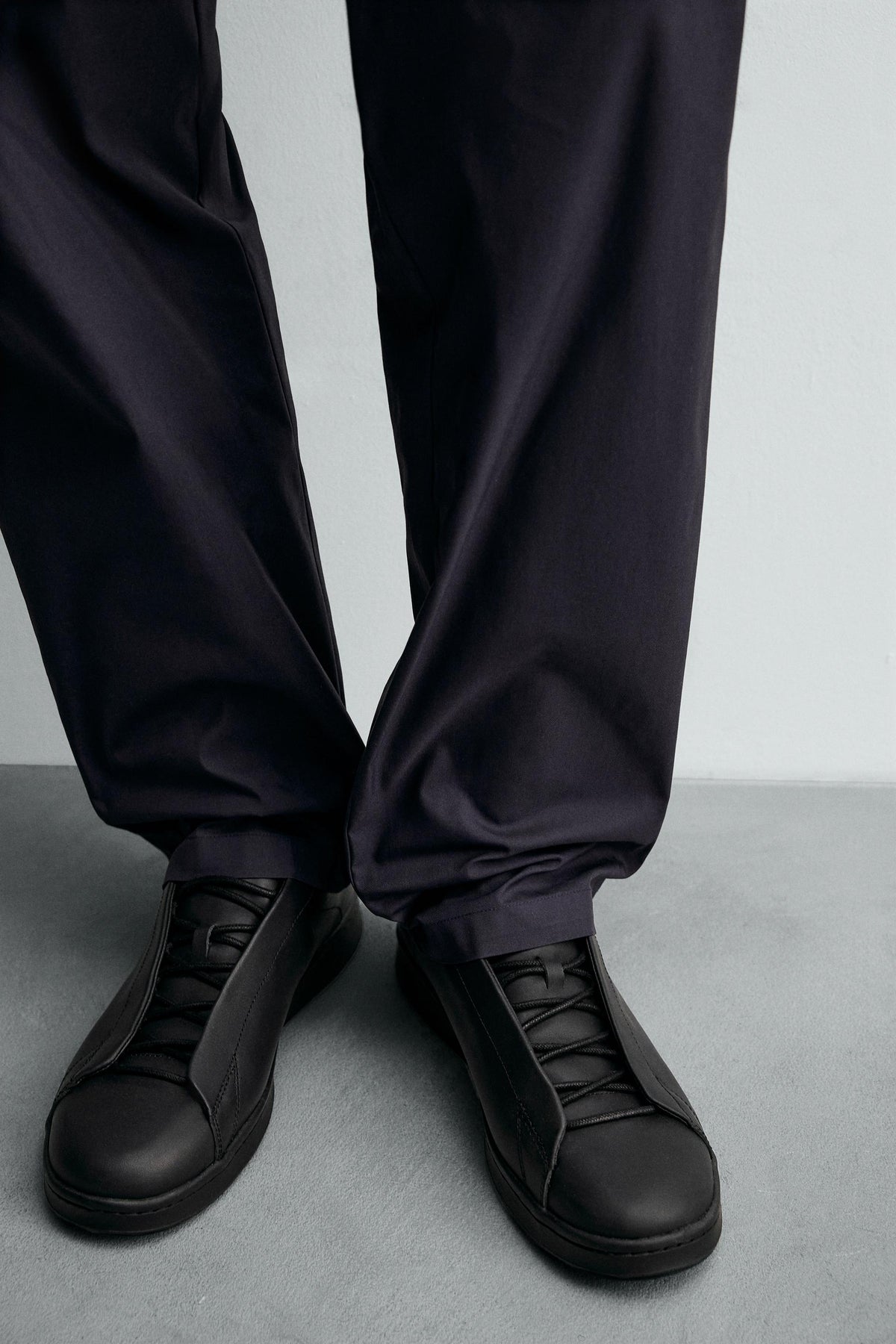 LEATHER TRAINERS - Image 2