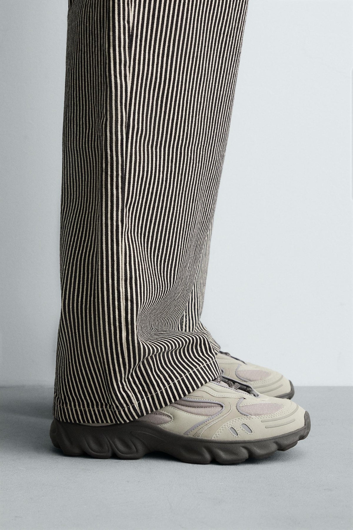 CHUNKY SOLE SNEAKERS - Image 1