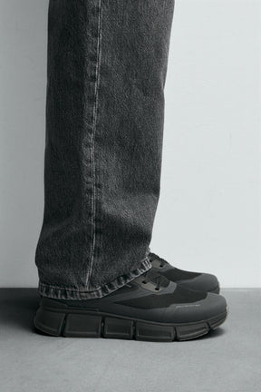 MONOCHROME TECHNICAL TRAINERS - Image 1