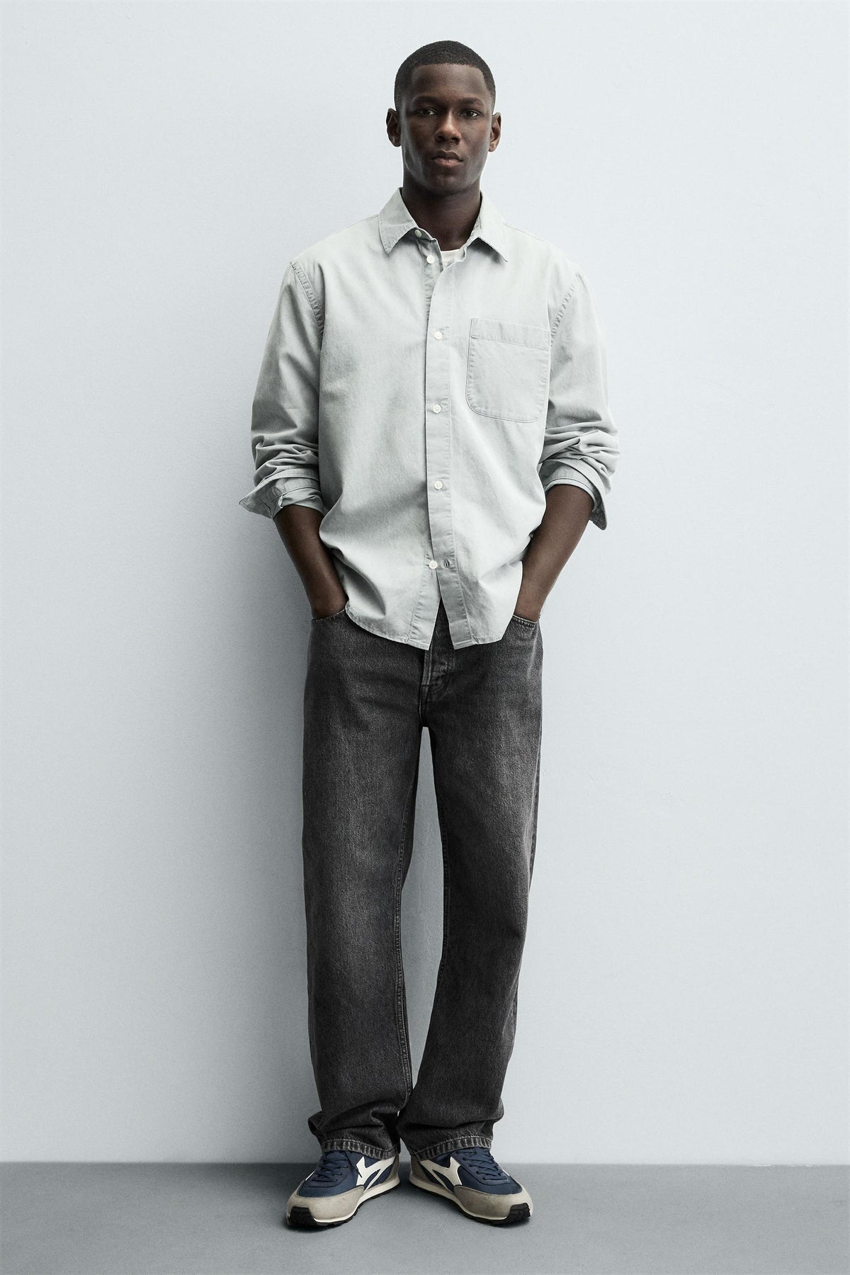 RETRO STYLE TRAINER - Image 2