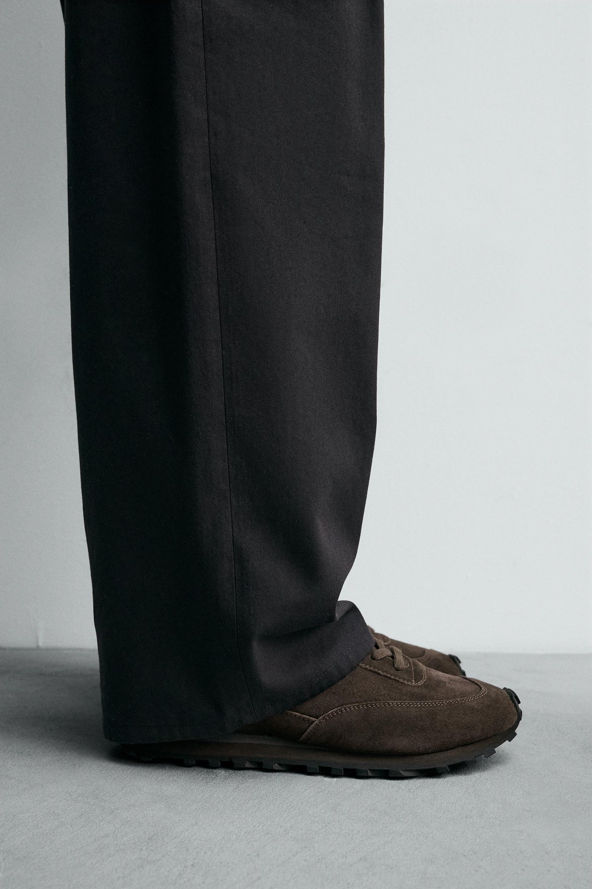 CASUAL LEATHER TRAINERS - Image 1