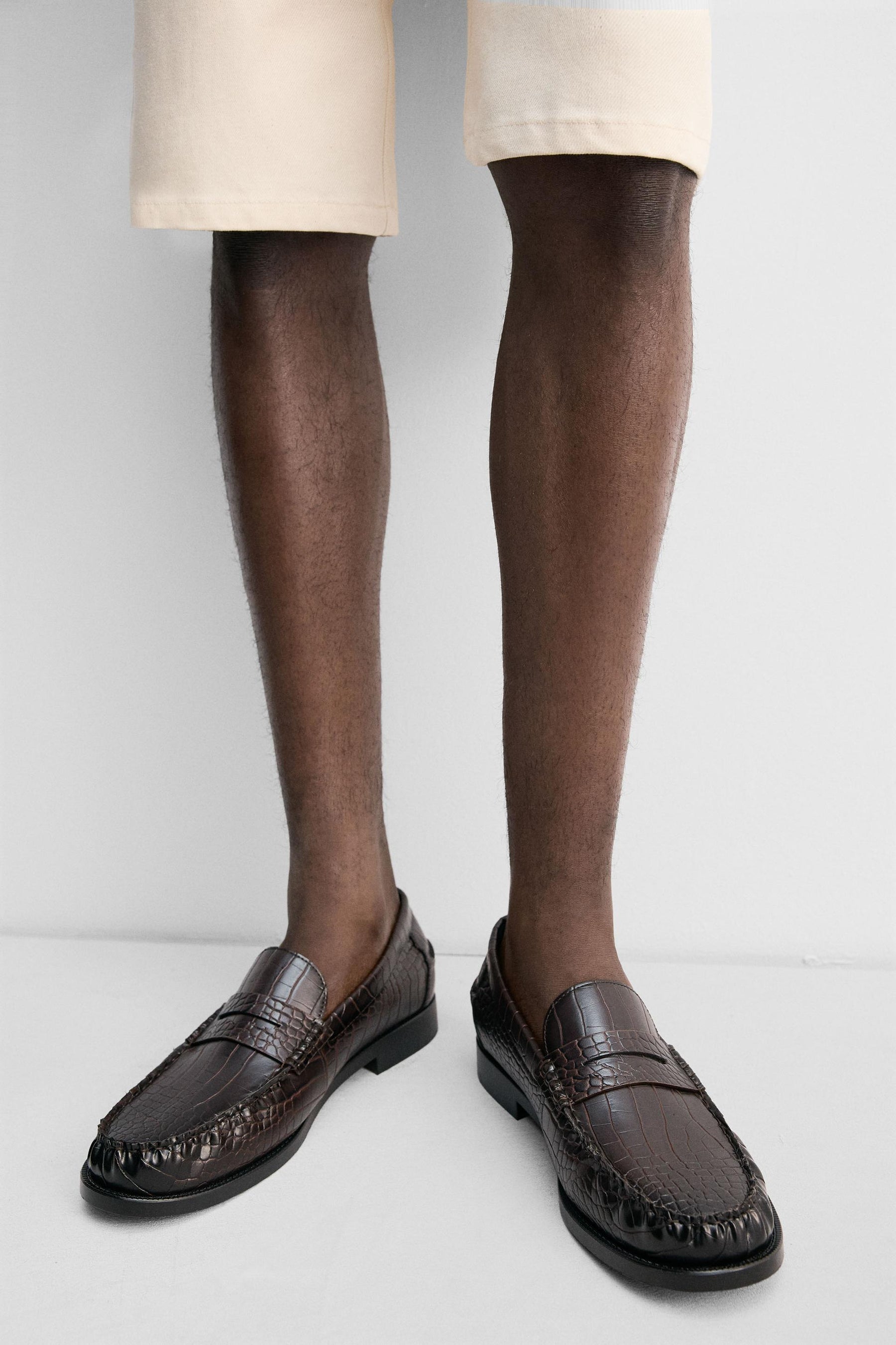 CROCODILE EMBOSSED LOAFER - Image 3