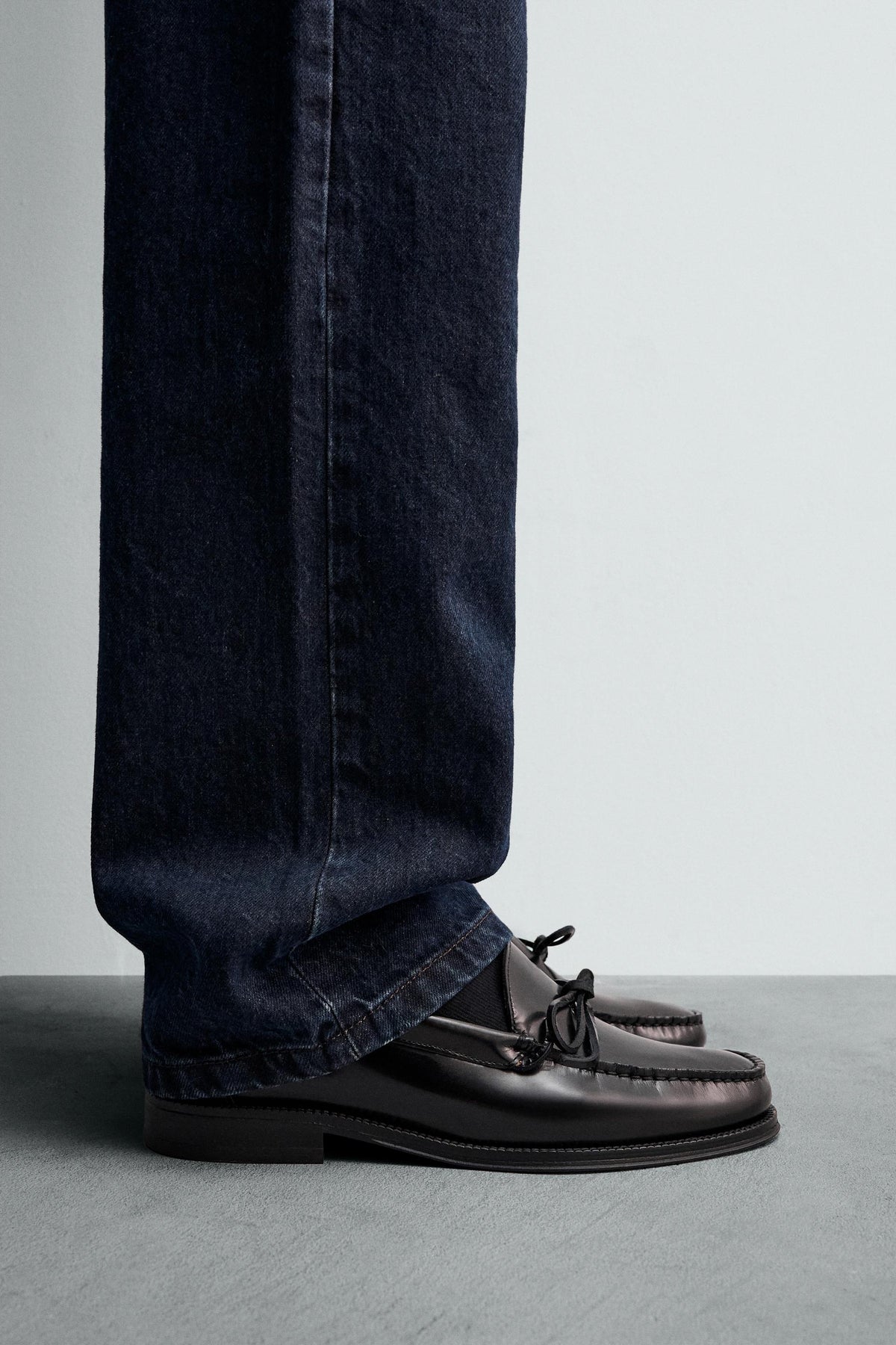 LEATHER BOW LOAFERS - Image 1