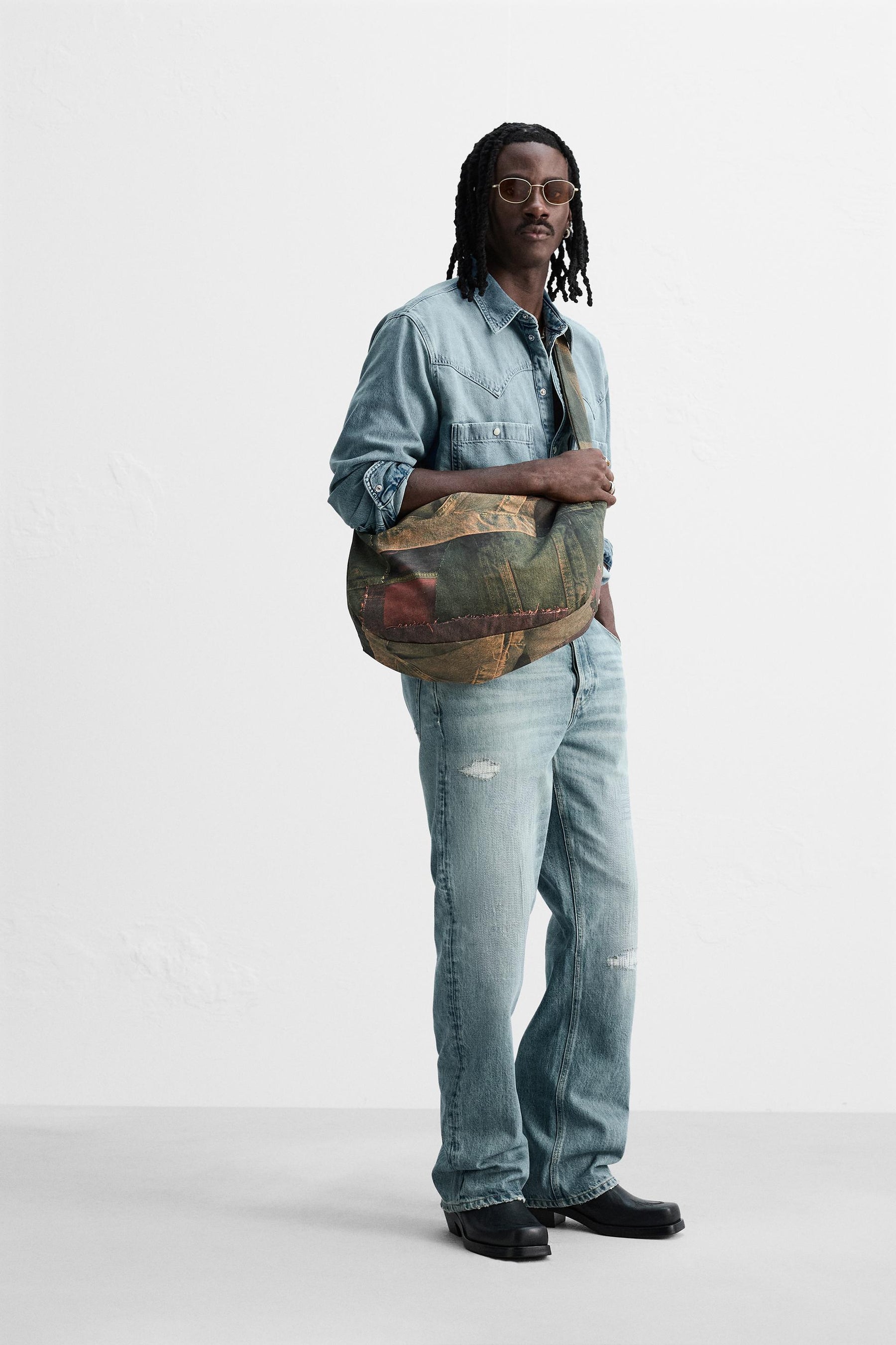 DENIM PRINT SHOULDER BAG - Image 2