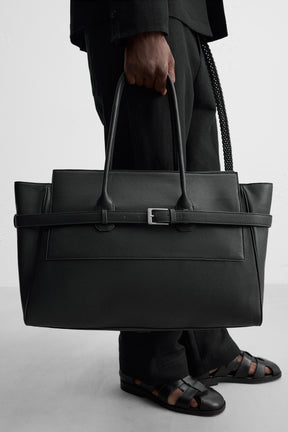 GÜRTELTE HANDTASCHE