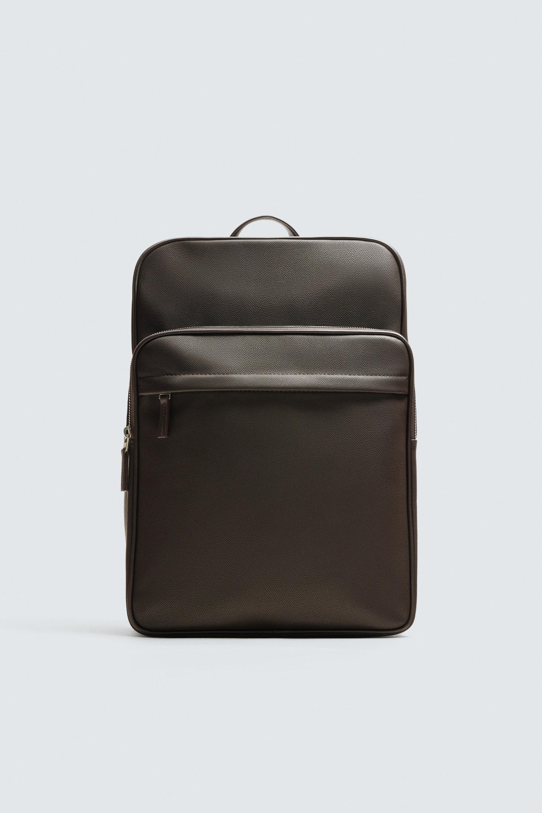 RUCKSACK MIT STRUKTUR