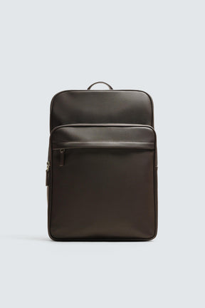 RUCKSACK MIT STRUKTUR