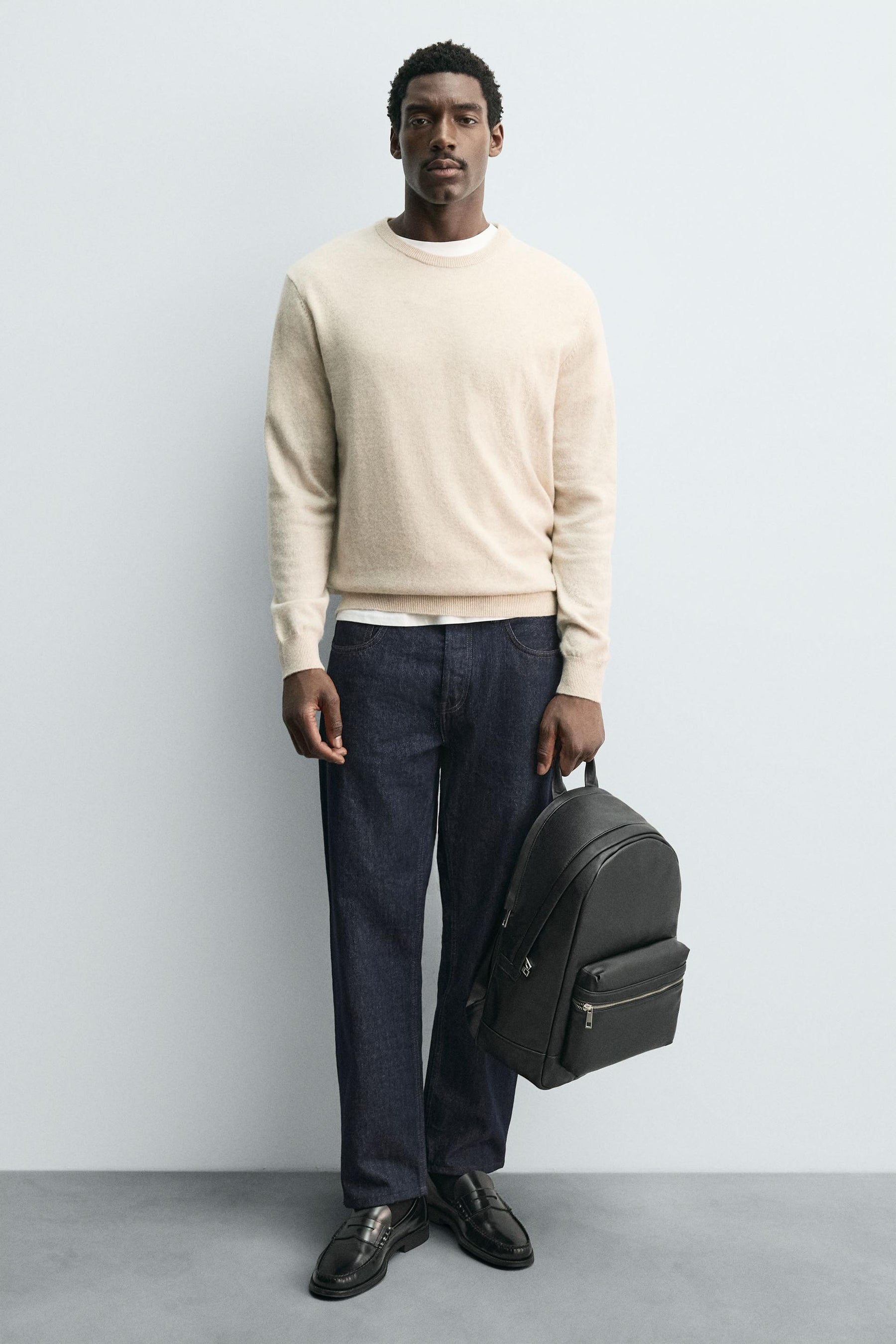 RUCKSACK MIT STRUKTURIERTER BESCHICHTUNG