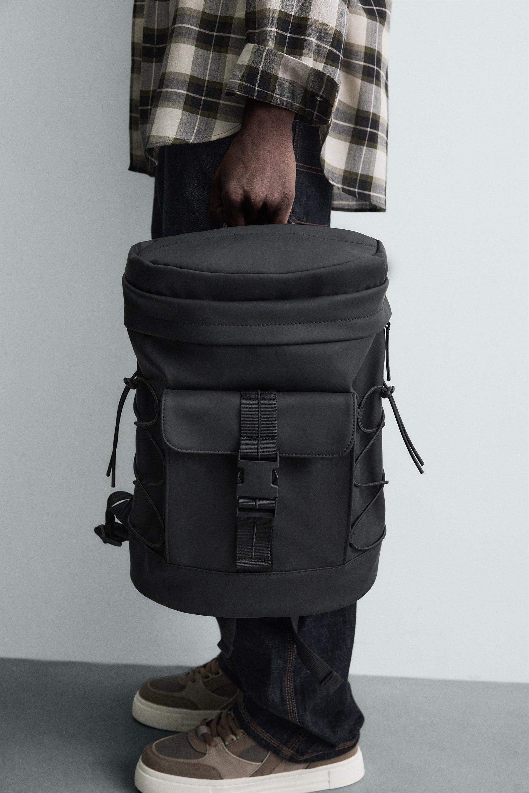 Gummierter Alltagsrucksack