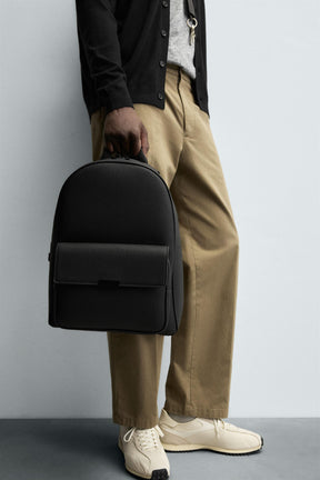 Rucksack mit geprägtem Muster