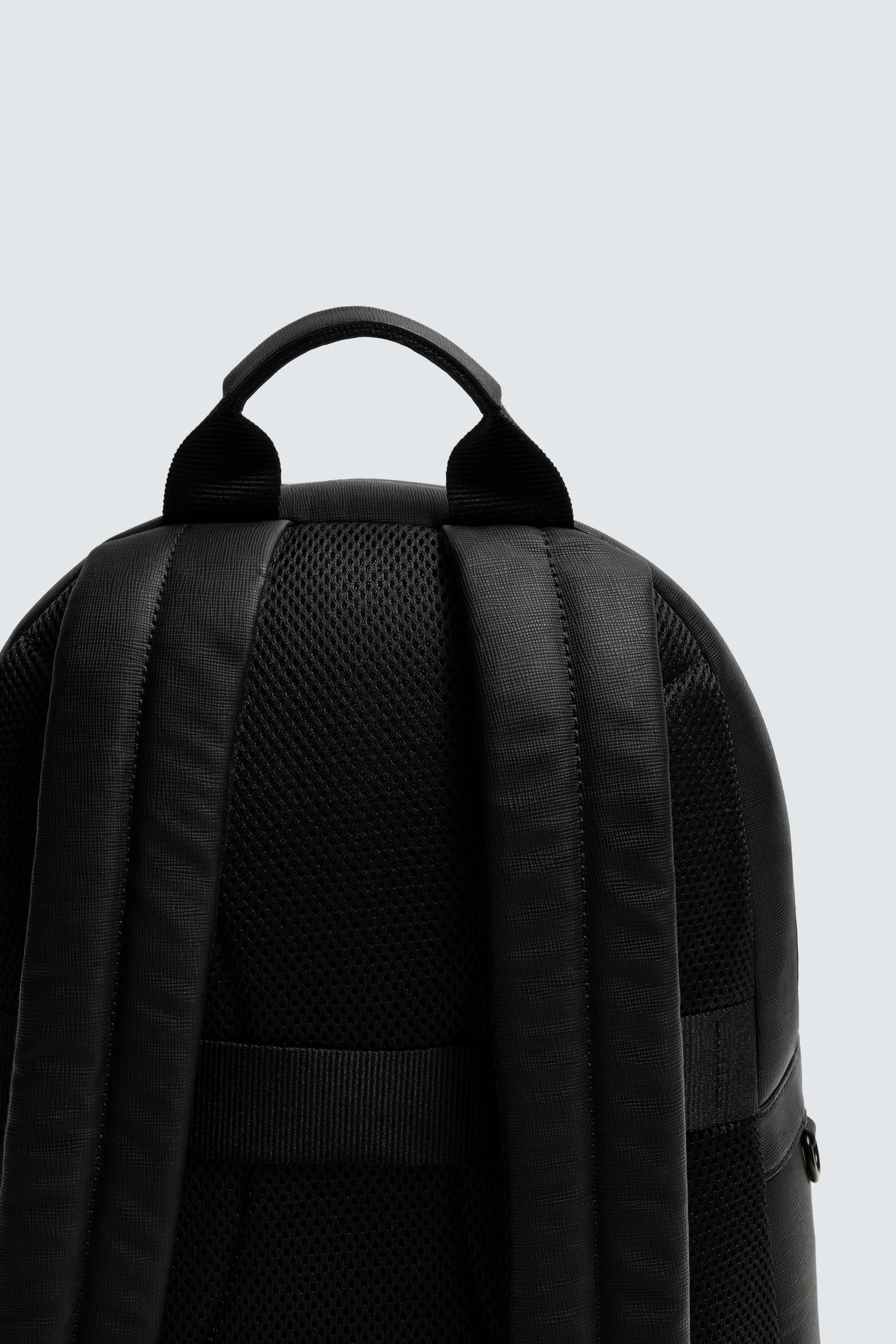 Rucksack mit geprägtem Muster