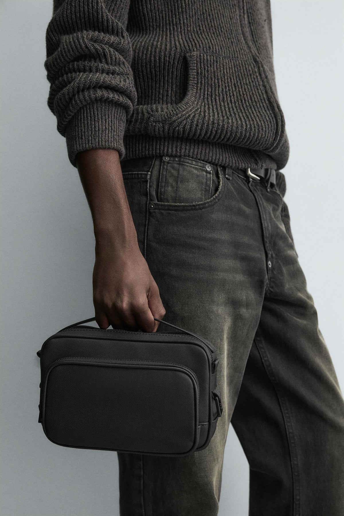 TEXTURED CROSSBODY BAG - Image 1