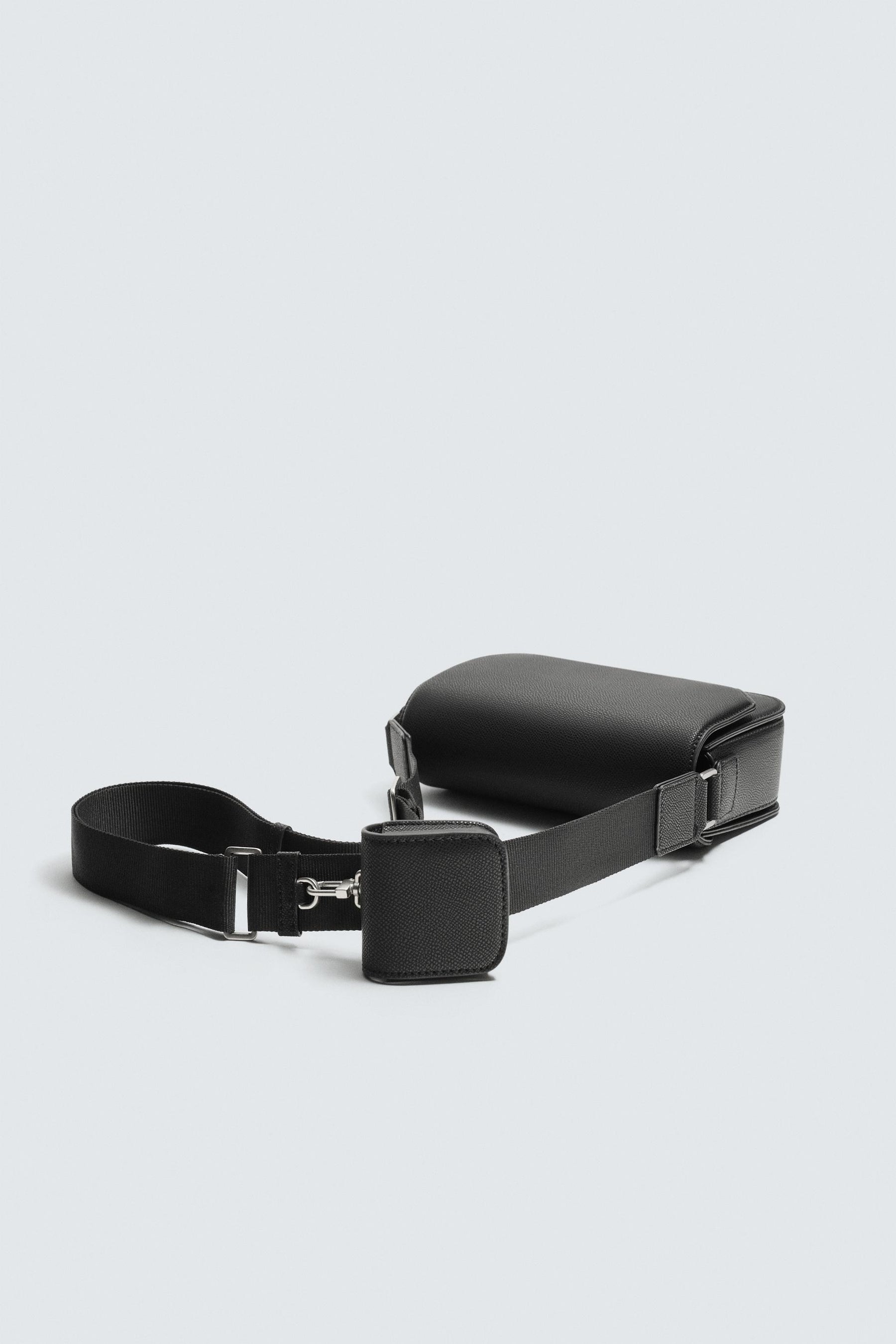 Strukturierte Umhängetasche