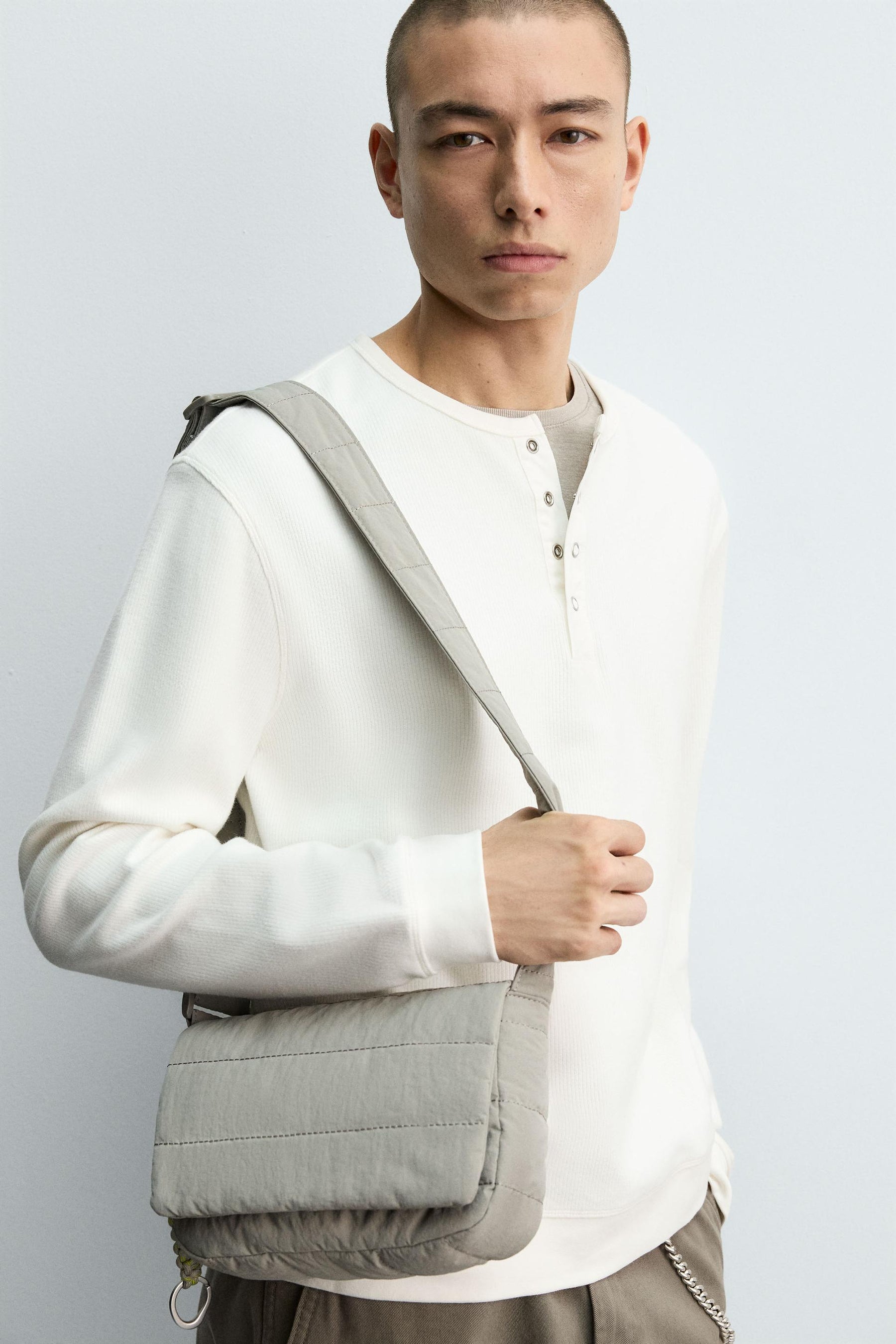 QUILTED NYLON CROSSBODY BAG - Image 2