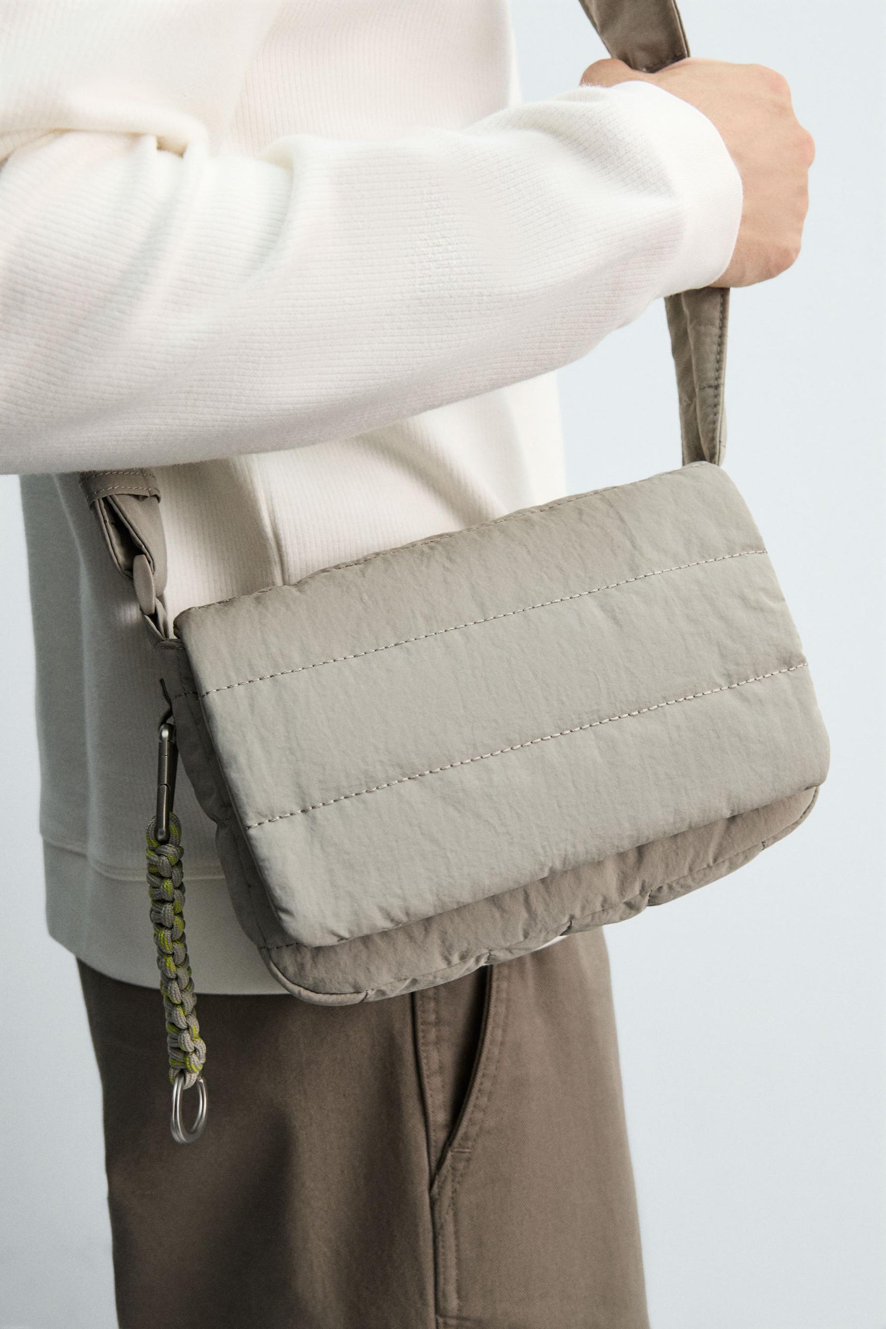 QUILTED NYLON CROSSBODY BAG - Image 3