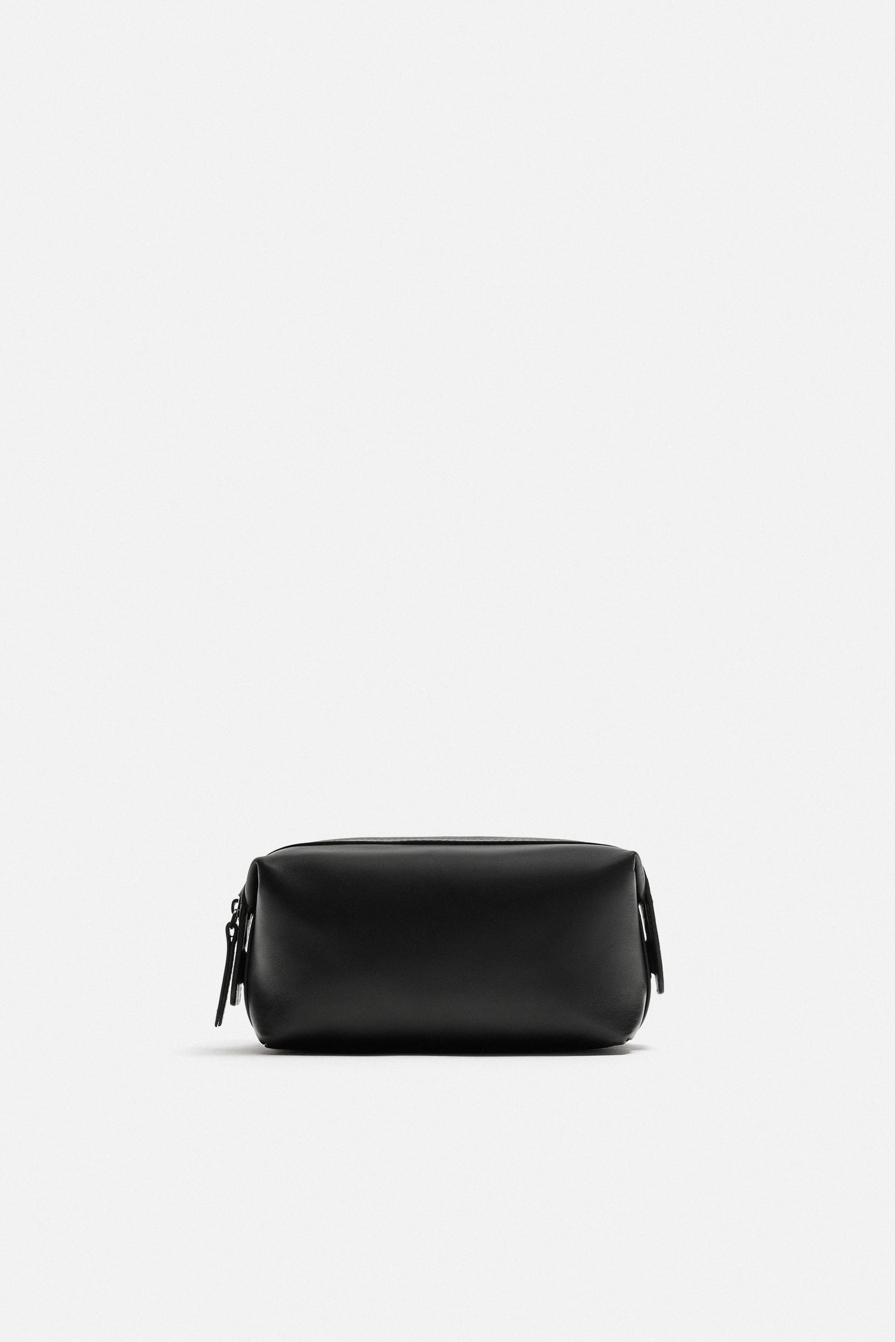 LEATHER TOILETRY BAG - Image 1